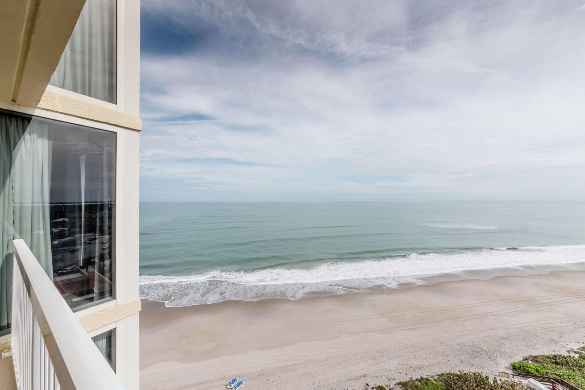 Hilton Melbourne Beach Oceanfront Buitenkant foto
