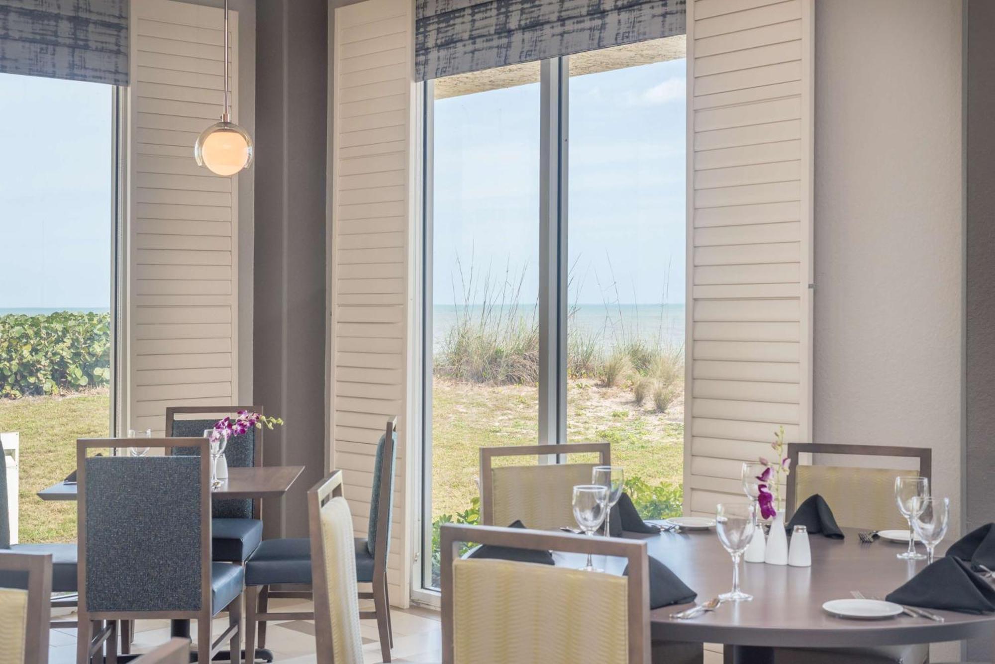 Hilton Melbourne Beach Oceanfront Buitenkant foto