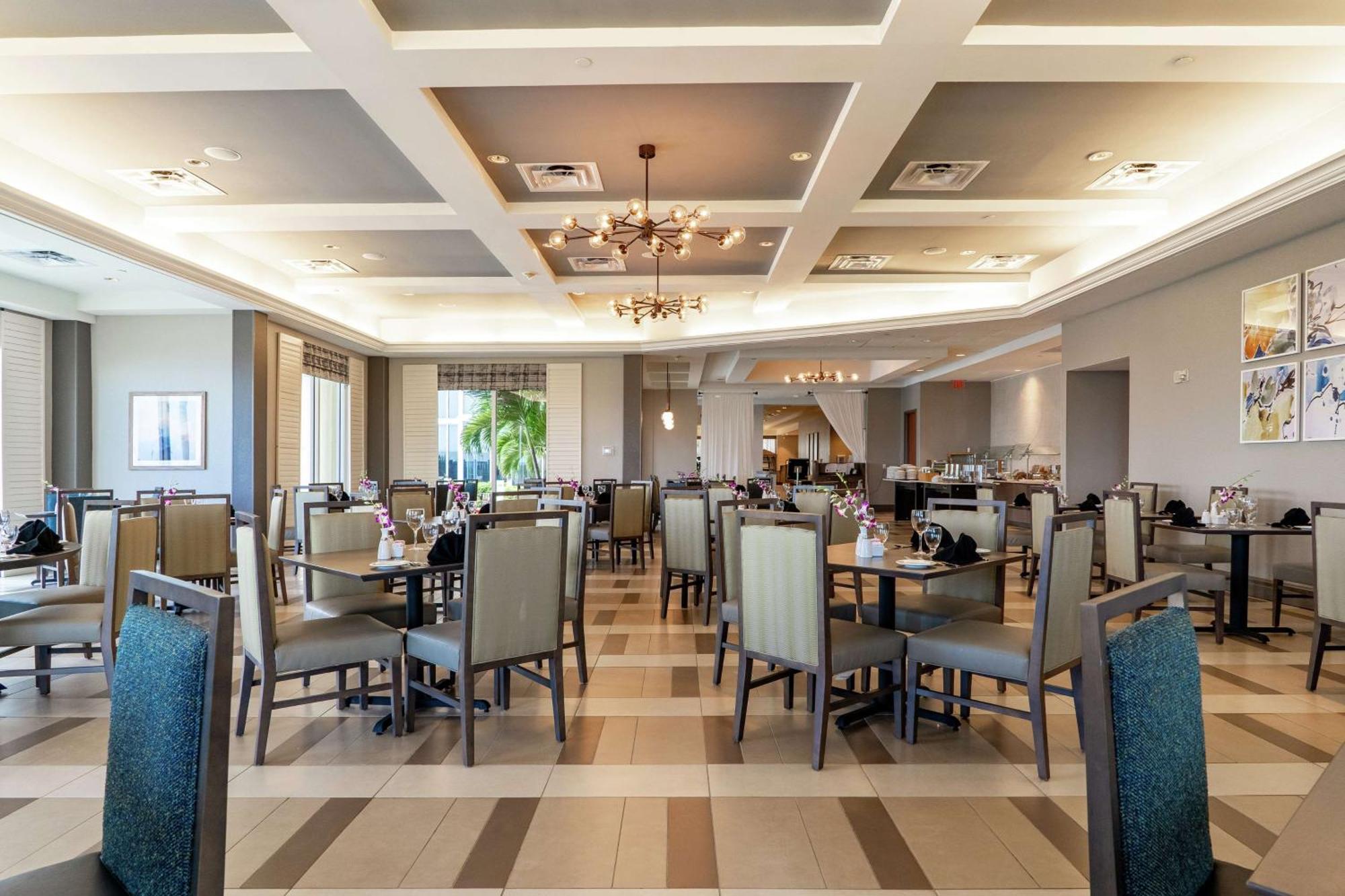 Hilton Melbourne Beach Oceanfront Buitenkant foto