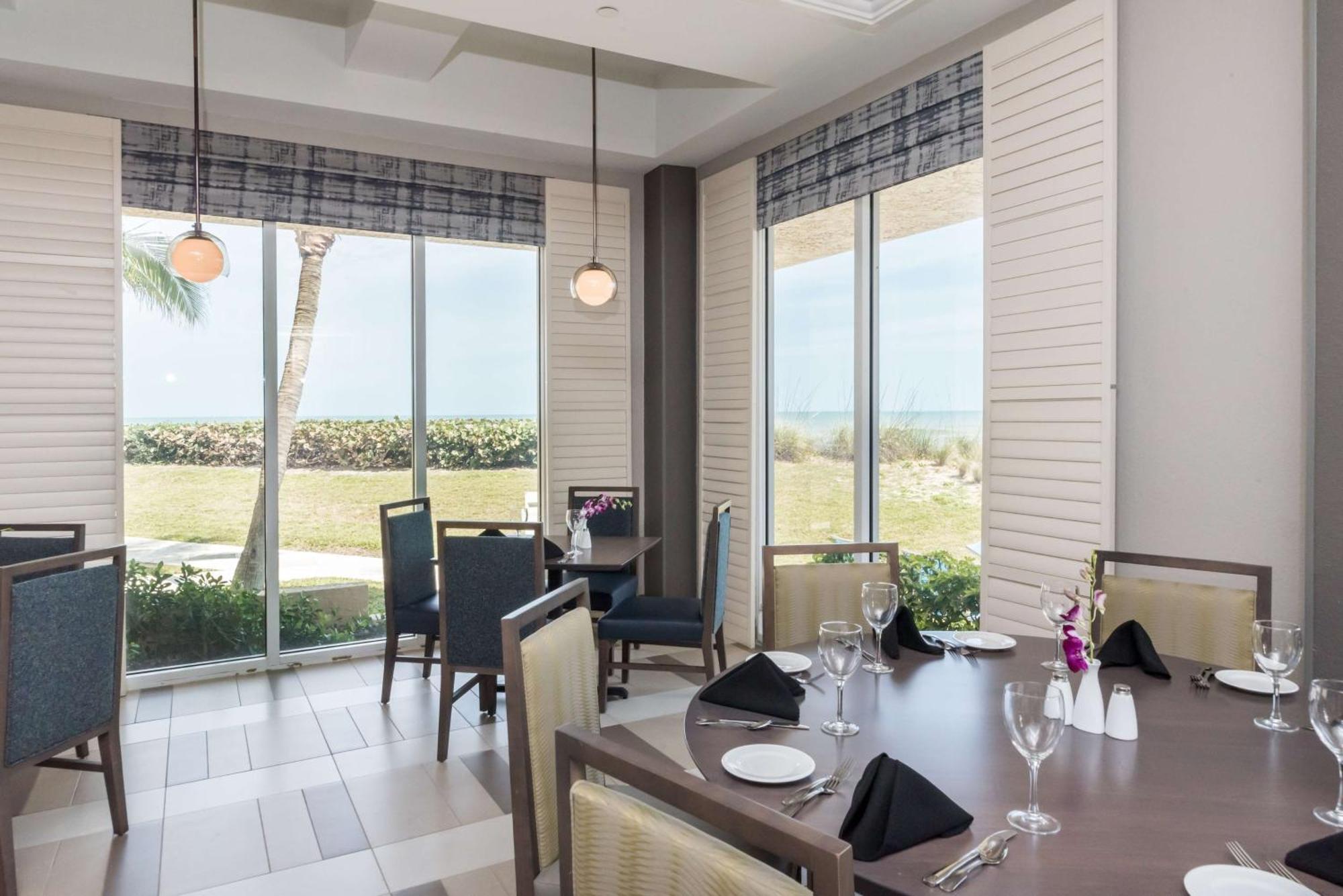 Hilton Melbourne Beach Oceanfront Buitenkant foto