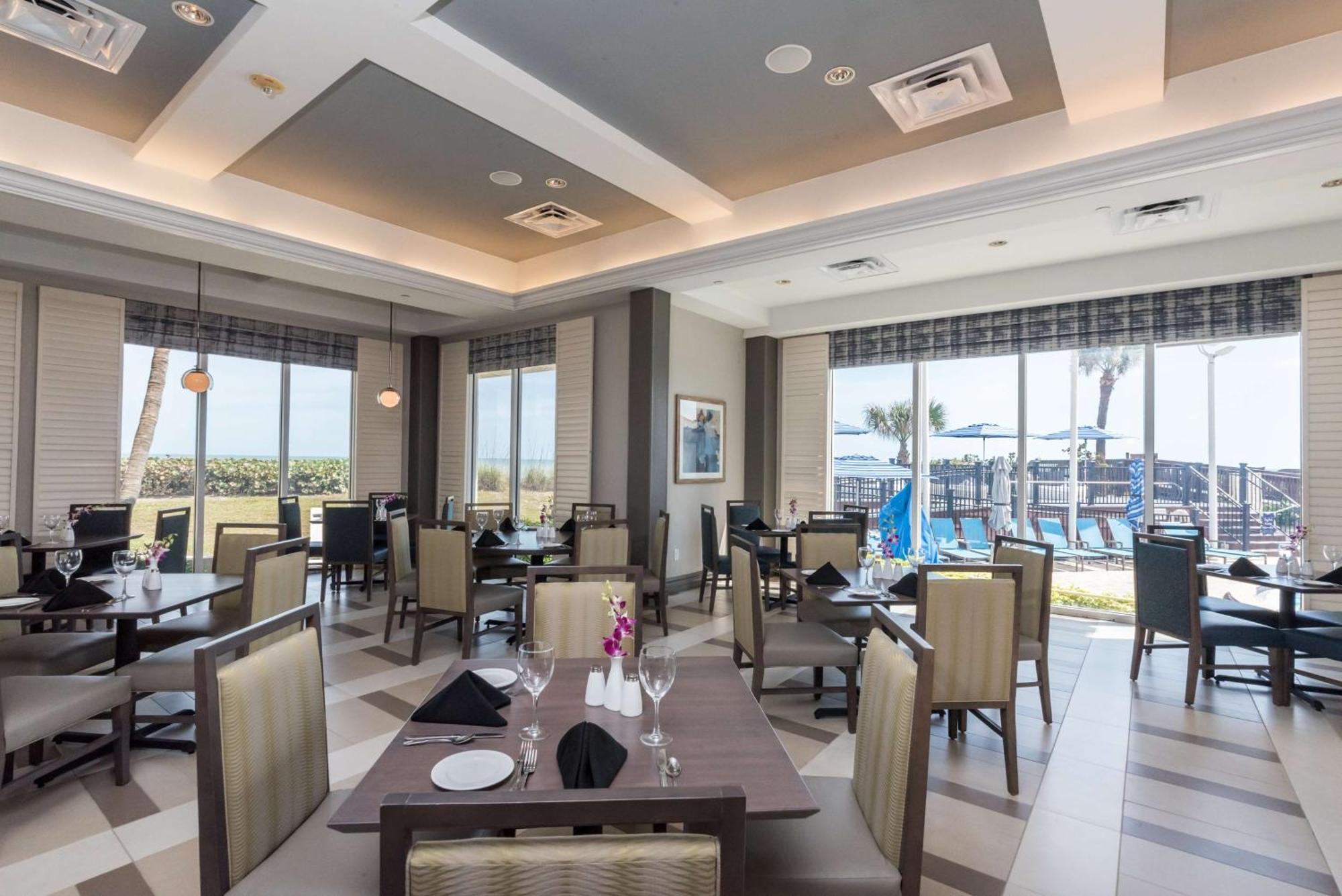 Hilton Melbourne Beach Oceanfront Buitenkant foto